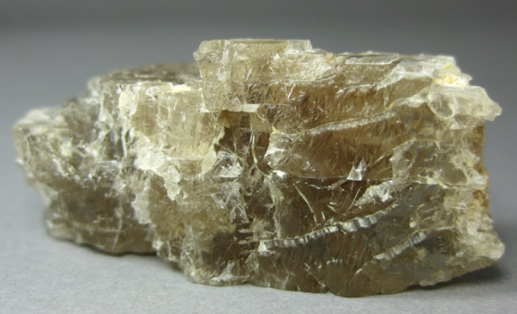  Петалит (LiAlSi4O10), месторождение Palelni (Мьянма), 4х2 см 