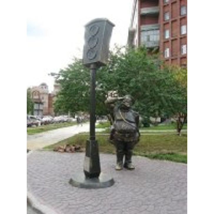 Памятник светофору в Новосибирске