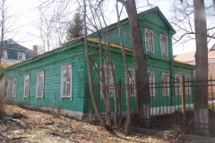 Дом учителя, переулок Сосновый (г.Клин, фото В.Кузьмин, апрель, 2022)