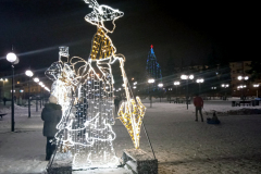 г.Клин, сквер Афанасьева, Новогодние украшения (фото В.Кузьмин, декабрь, 2021)