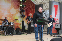 Первомайский концерт Клинского рок-клуба в Сестрорецком парке (фото В.Кузьмин, май, 2022)