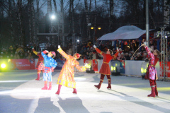 Сказочная красота ледового шоу в новогодние каникулы на катке в Сестрорецком парке (фото В.Кузьмин, январь, 2023 года)