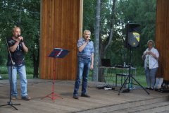 Вечер памяти Юрия Шатунова в высоковском парке «Берёзовый» (фото В.Кузьмин, июль, 2022)