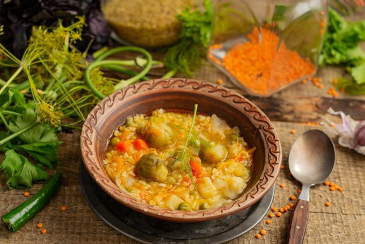 Овощной суп с булгуром и чечевицей — постный суп за полчаса