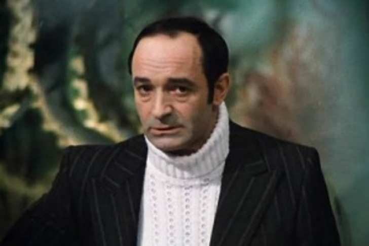 Валентин Иосифович Гафт (Кадр из фильма «Гараж», 1979)
