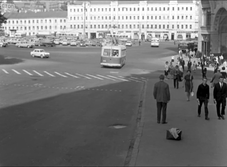 Кадр из фильма «Берегись автомобиля». Режиссер Э. Рязанов. 1966 год