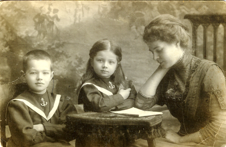 Семейный снимок, 1909 год