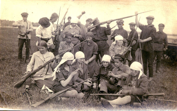 Занятия по гражданской обороне клин 1925 год из архива Петровского Б.Г.