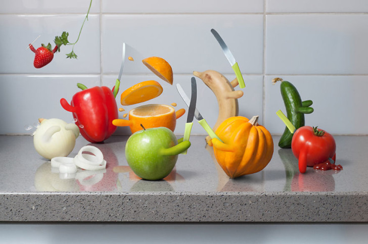 Кухонная битва овощей и фруктов! Зарезали помидор :(
