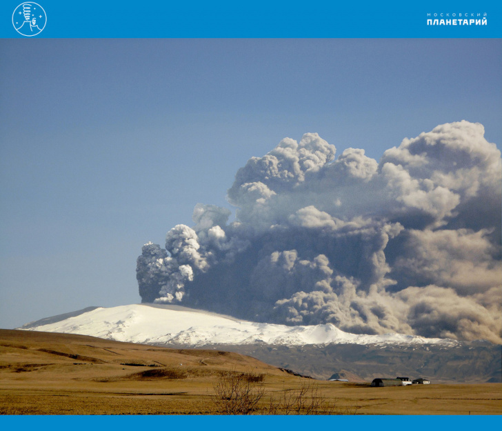  Исландия, вулкан Эйяфьядлайёкюдль, извержение 2010 г. 