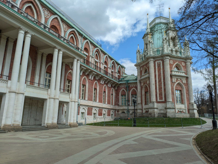 г.Москва, Парк «Царицыно» (фото Олег Д., апрель, 2023)