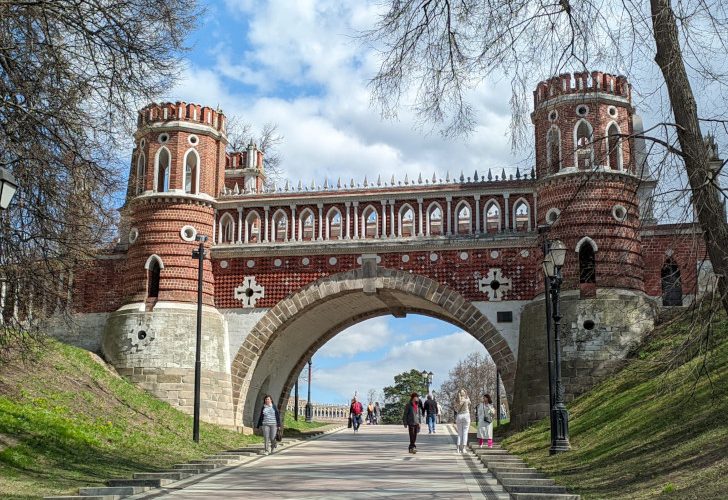 г.Москва, Парк «Царицыно» (фото Олег Д., апрель, 2023)