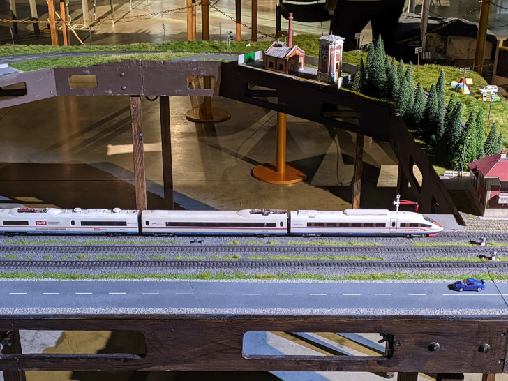 Международная выставка. Железнодорожная модель на ВДНХ (фото Олег Д., октябрь, 2022)