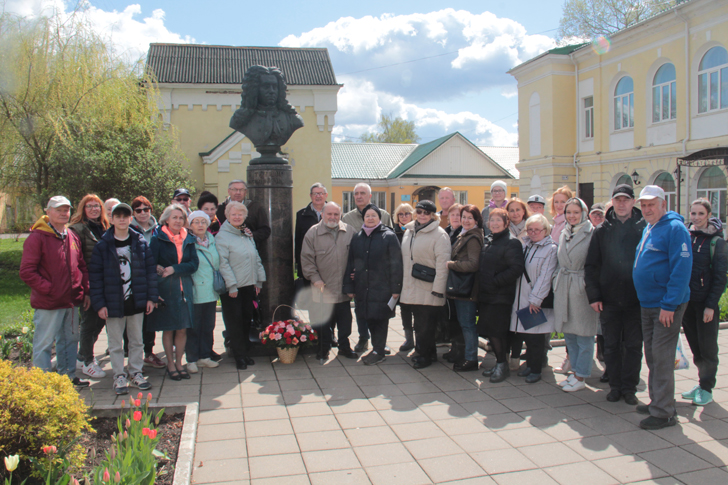 Путевой дворец в Солнечногорске (фото В.Кузьмин, г.Солнечнорск, апрель, 2023)