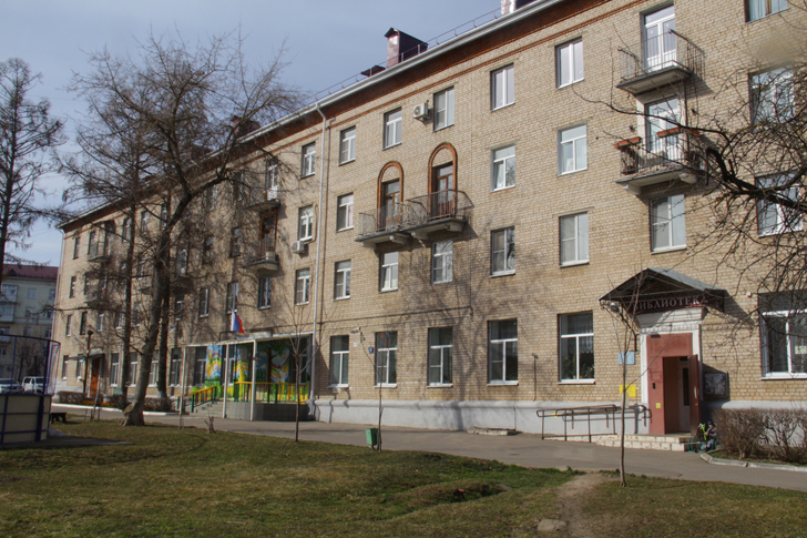 Дом детского творчества (г.Клин, ул.Мира, фото В.Кузьмин, апрель, 2022)