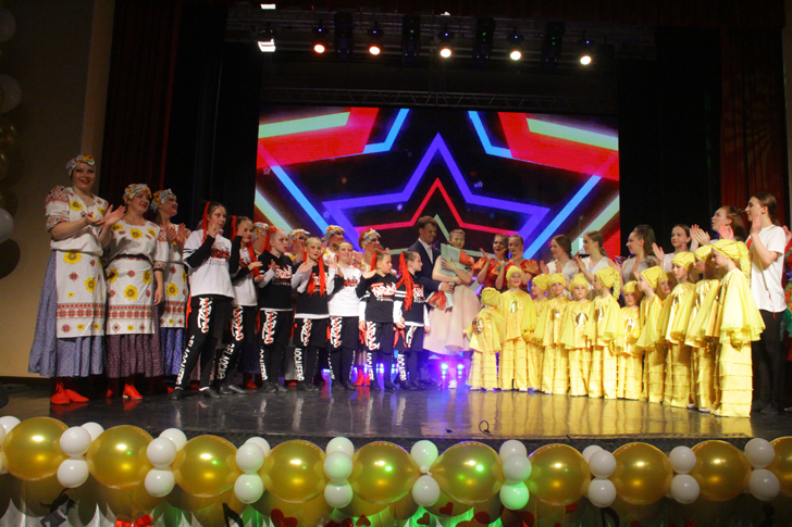 Отчетный концерт танцевальной студии эстрадного танца «Гротеск» (фото В.Кузьмин, июнь, 2023)