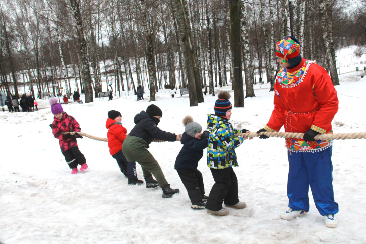 «ШИРОКАЯ МАСЛЕНИЦА» в Сестрорецком парке (фото В.Кузьмин, февраль, 2023)