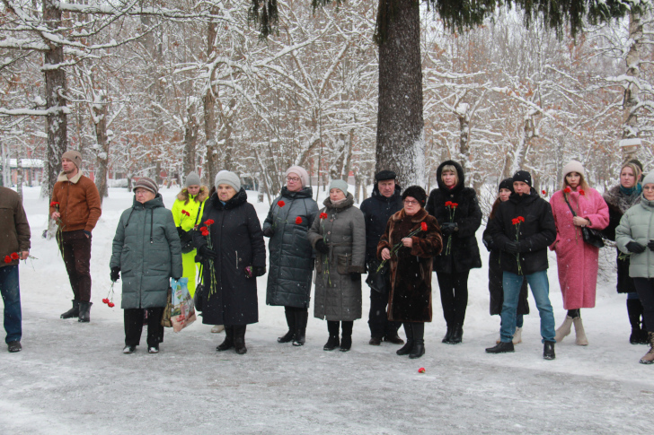 В память о тяжелых временах из 1941 года (фото В.Кузьмин, г.Высоковск, декабрь, 2022)