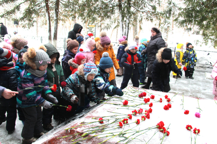 В память о тяжелых временах из 1941 года (фото В.Кузьмин, г.Высоковск, декабрь, 2022)