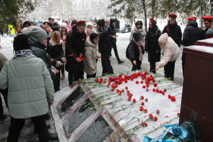 В память о тяжелых временах из 1941 года (фото В.Кузьмин, г.Высоковск, декабрь, 2022)