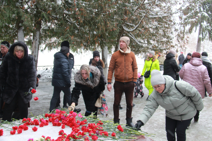 В память о тяжелых временах из 1941 года (фото В.Кузьмин, г.Высоковск, декабрь, 2022)