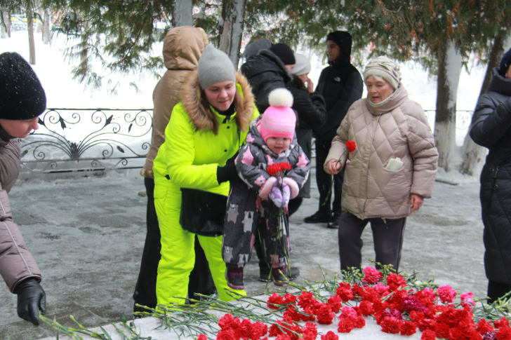 В память о тяжелых временах из 1941 года (фото В.Кузьмин, г.Высоковск, декабрь, 2022)