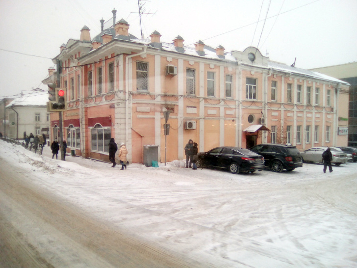 Аптека, дом купца Орлова (Советская площадь) (Фото из архива В.Кузьмина, ноябрь, 2022)