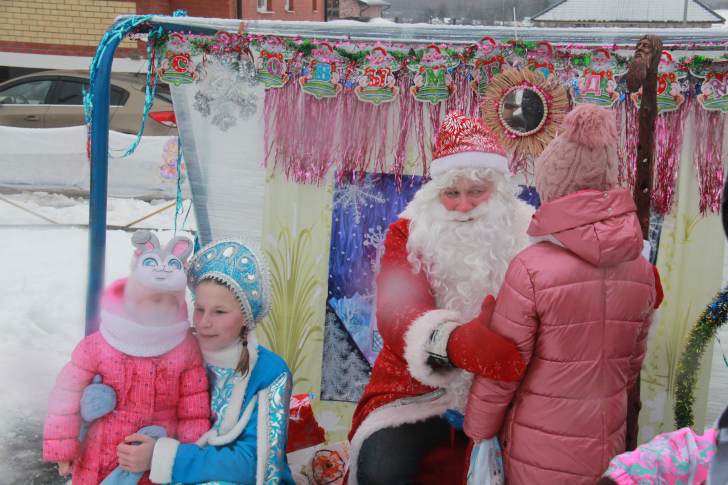 Как детям подарили праздник (фото В.Кузьмин, декабрь, 2022)