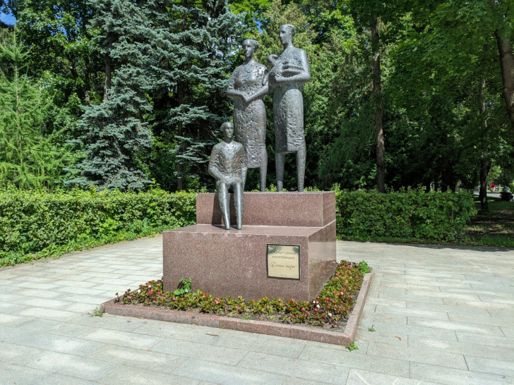 Парк дружбы (фото Олег Д., г. Москва, июль, 2023)