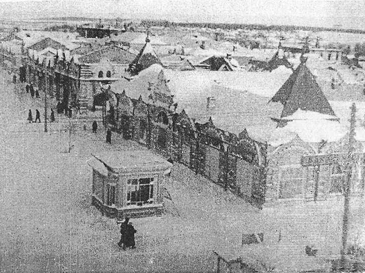 17 Торговые ряды (первые годы XX века), Советская площадь или гостинный двор