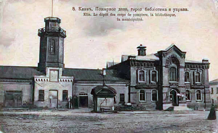 18 Здание гимназии (первая половина 1902–1904 годы, вторая половина 1912-1914 годы ), улица Папивина