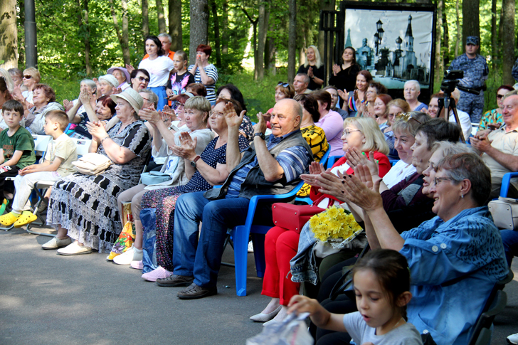 Музыкальные вечера в Майдановском парке (фото В.Кузьмин, июль, 2023)