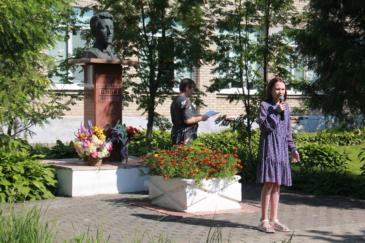 «Блоковский урок» в рамках ежегодного праздника поэзии (фото В.Кузьмин, г.Солнечногорск, август, 2023)