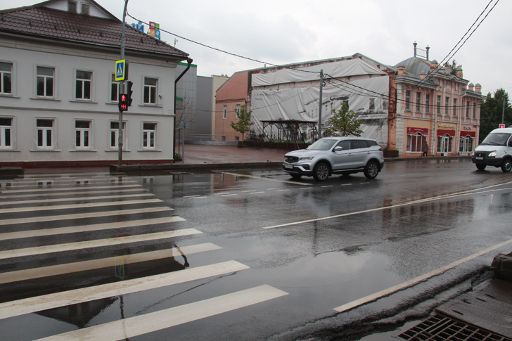 г.Клин, Советская площадь (историческое здание аптеки, фото В.Кузьмин, август, 2023)