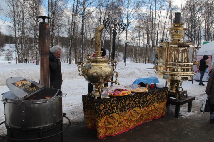 Праздник «Самоварное настроение», г.Клин, Сестрорецкий парк (фото В.Кузьмин, февраль, 2022)