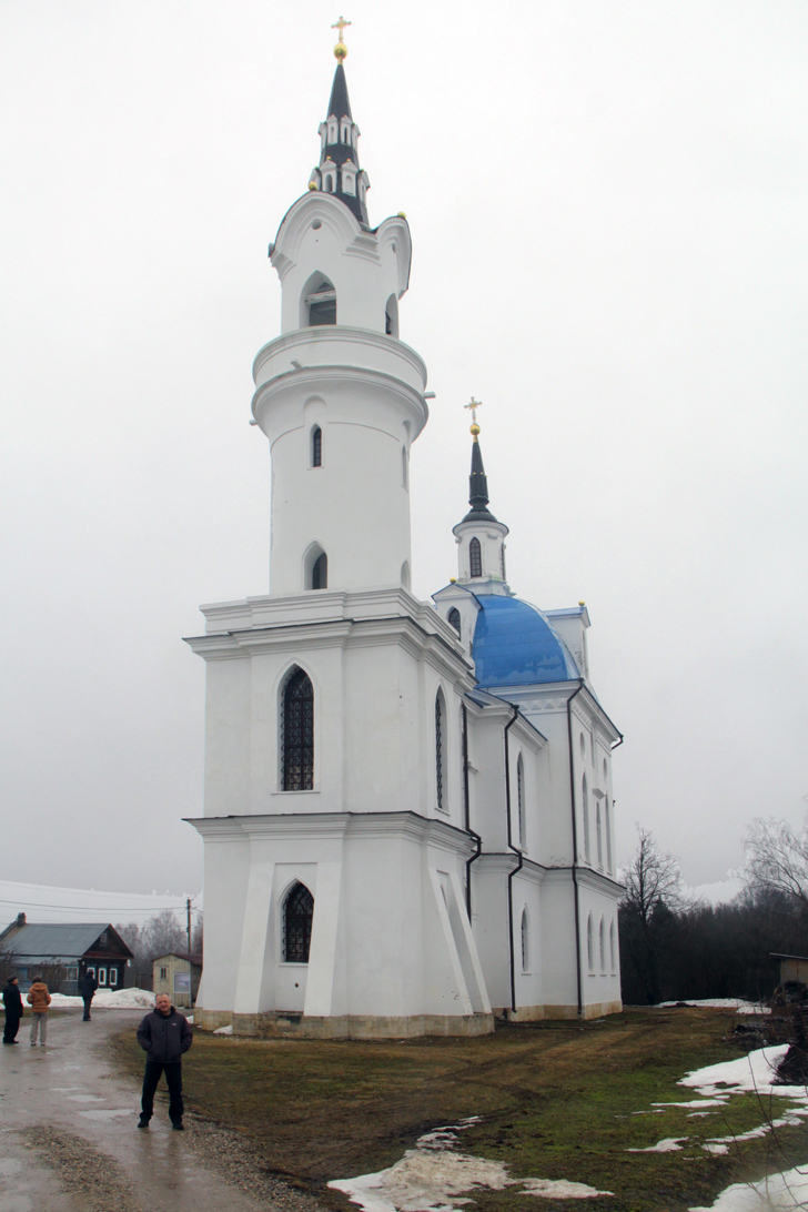 Церковь Архистратига Божия Михаила (Клинский район, село Поджигородово, фото В.Кузьмин, апрель, 2022)