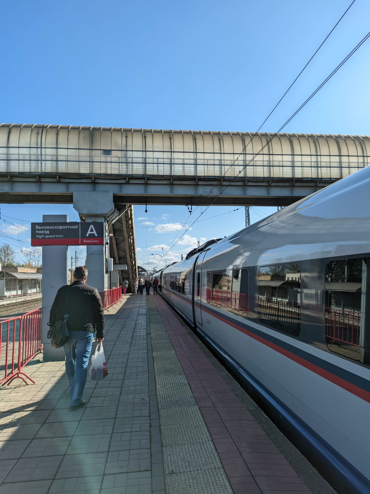 Поезд «Сапсан» (фото Олег Д, сентябрь, 2023)