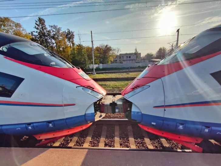 Поезд «Сапсан» (фото Олег Д, сентябрь, 2023)