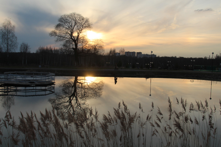 Река Сестра (г.Клин, фото В.Кузьмин, апрель, 2022)ё