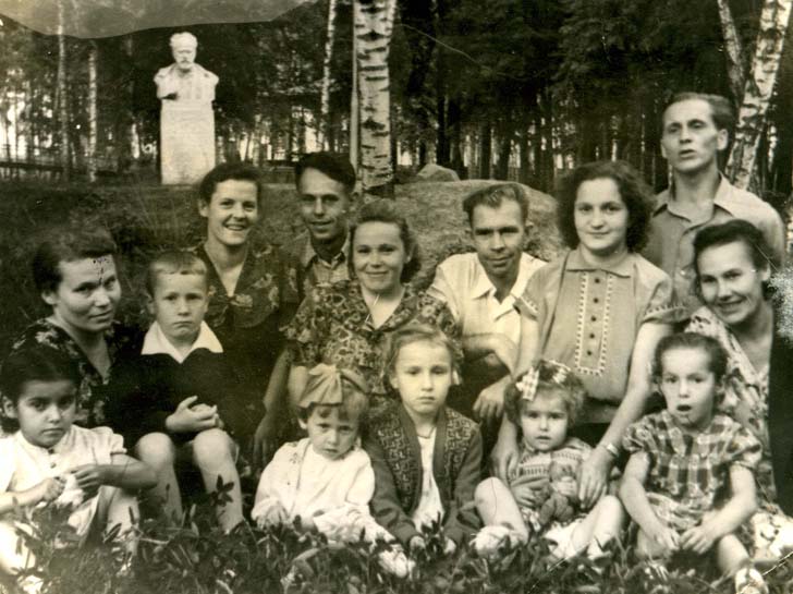 В Майдановском парке, 1957 год (Фото из архива В.Кузьмина)