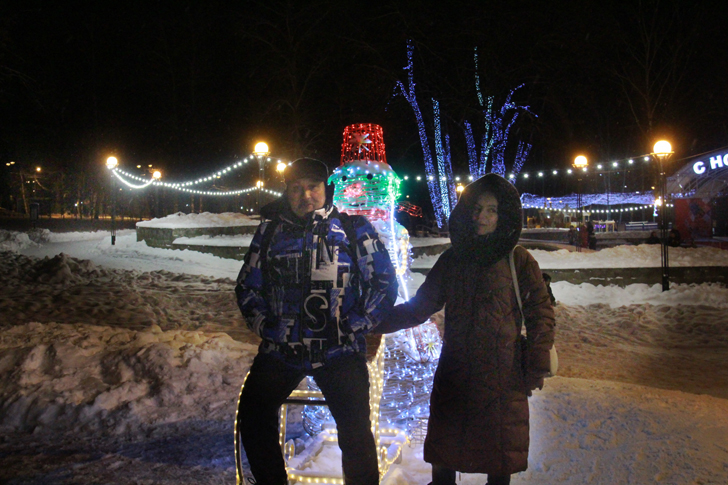 г.Клин, Сестрорецкий парк, Новогодние украшения (фото В.Кузьмин, декабрь, 2021)