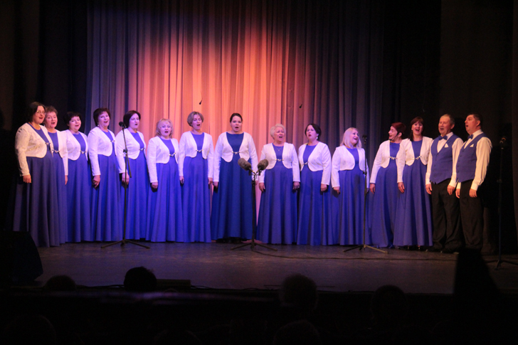 Песни нашей молодости на сцене клуба «Майдановский» (фото В.Кузьмин, ноябрь, 2023)