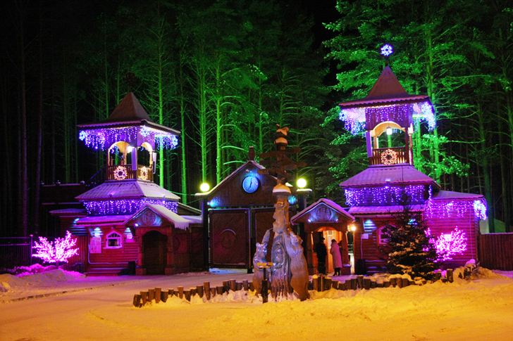 Главные ворота Вотчины. Поездка к Деду Морозу в Великий Устюг (фото В.Кузьмин, 2011 год)