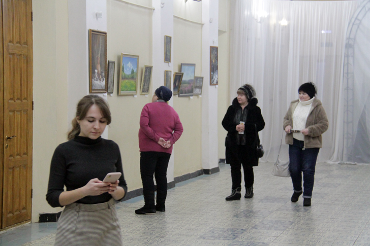 Персональная выставка Надежды Родионовой в клубе «Майдановский» (фото В.Кузьмин, январь, 2024)