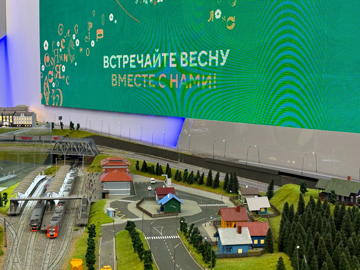 ВДНХ, Выставка «Россия», Павильон №15 «Строим будущее» и «Россия в движении» (фото Олег Д., апрель, 2024)