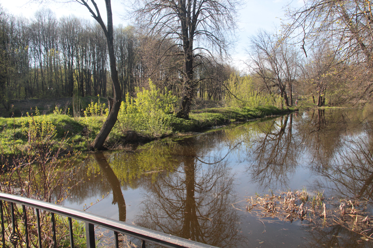 Город Клин, река Сестра (фото В.Кузьмин, май, 2024)