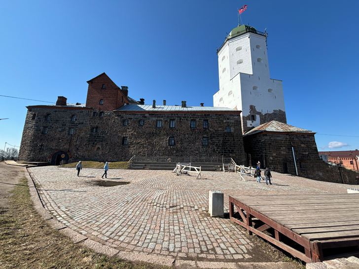 Ленинградская область, город Выборг (фото Олег Д., апрель, 2024)