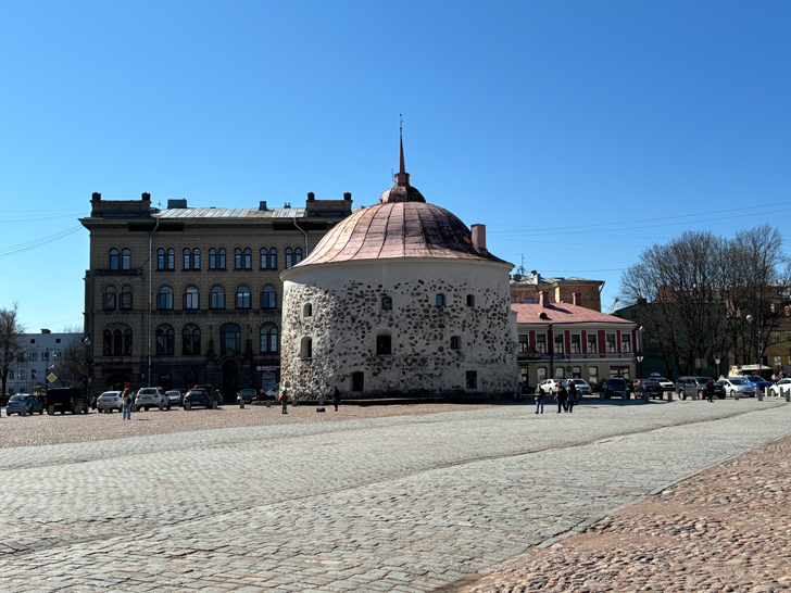 Ленинградская область, город Выборг (фото Олег Д., апрель, 2024)