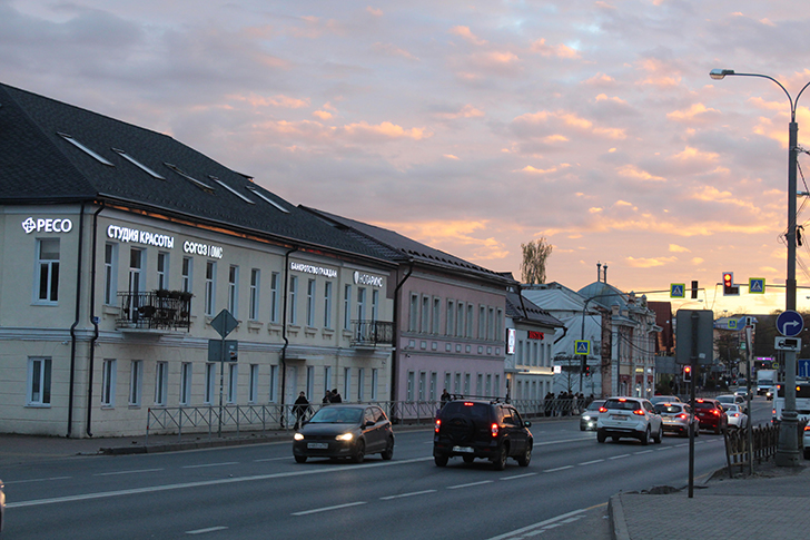 Город Клин, Советская площадь (фото В.Кузьмин, октябрь, 2024)