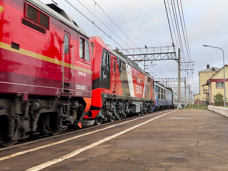 Поезд «Аврора» (фото Олег Д., ноябрь, 2024)